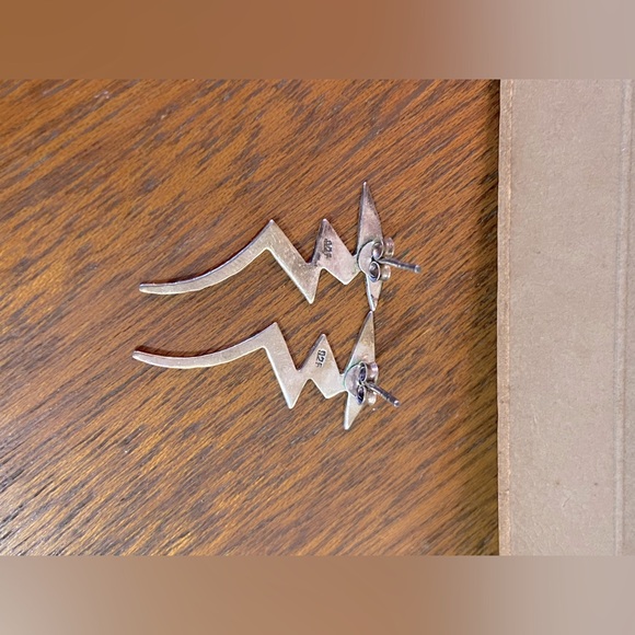 SOLD- Vintage Sterling Silver Lightening Bolt Earrings Marked 925 - Picture 5 of 6